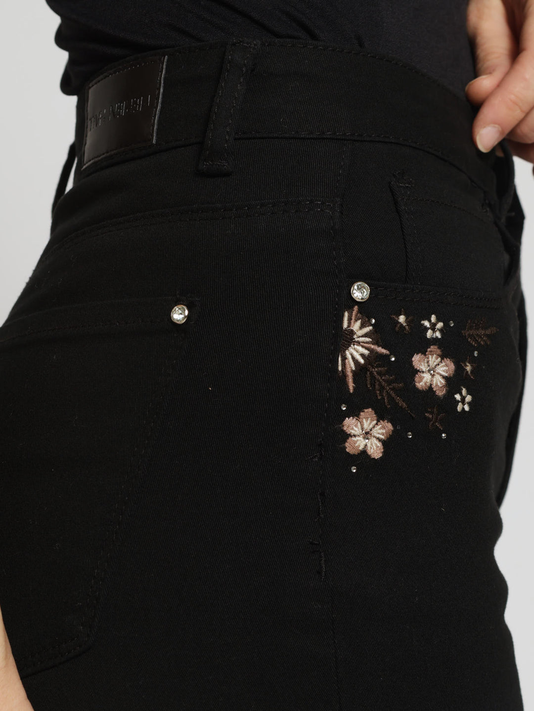 Floral Embroidered Detail Straightleg Denim Jean - Black