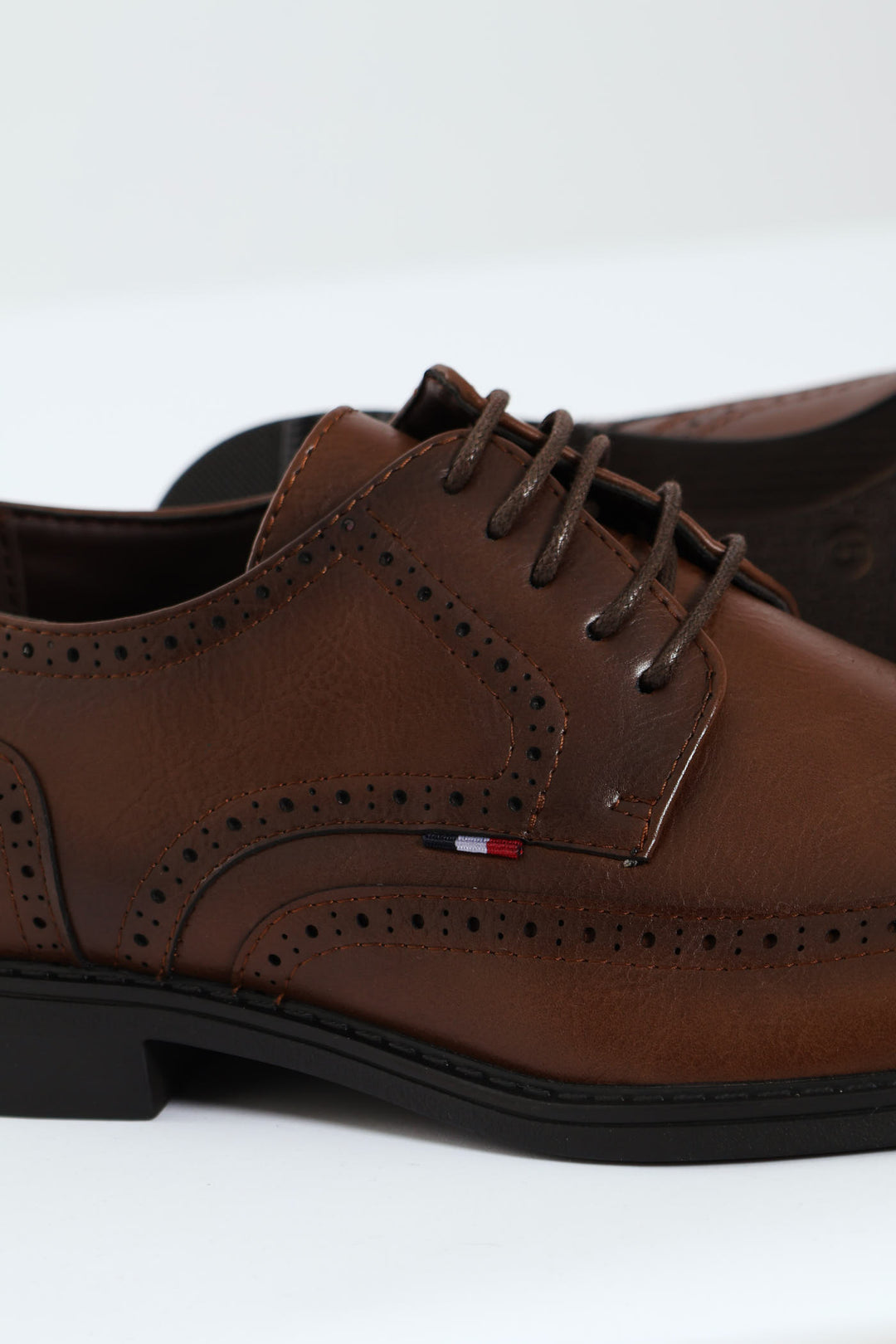 Comfort Full Brogue Apron Detail Lace Up Derby Shoe - Brown