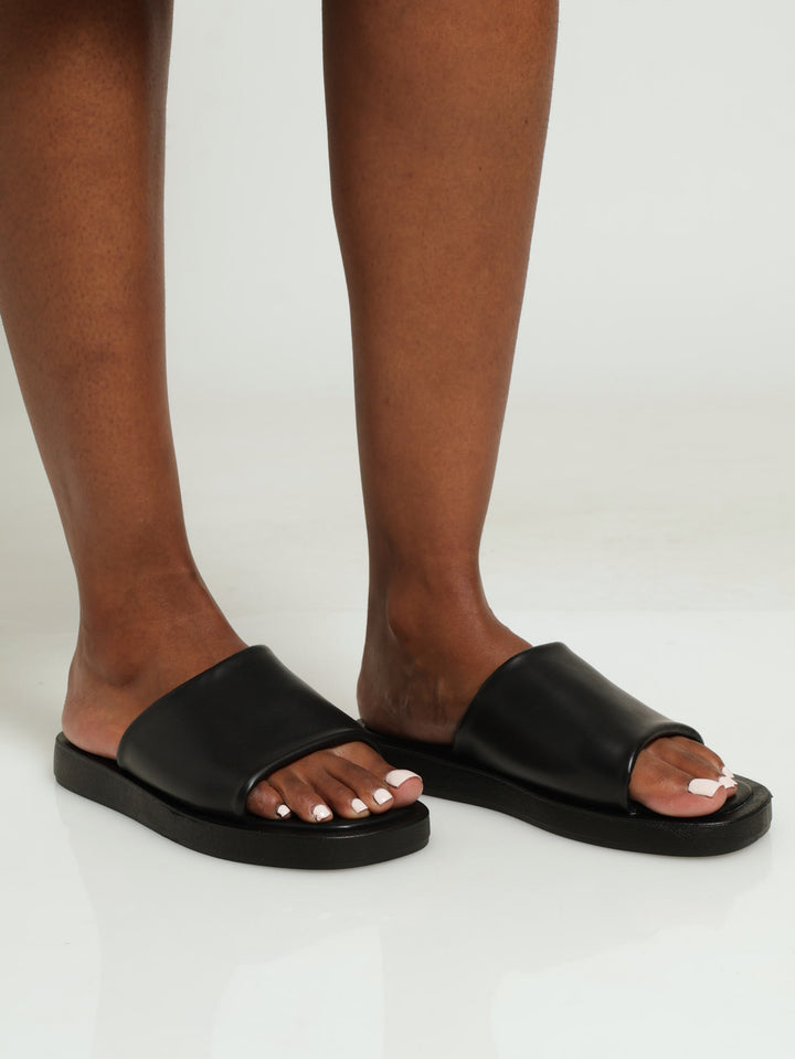 Plain One Banded Mule Sandal - Black