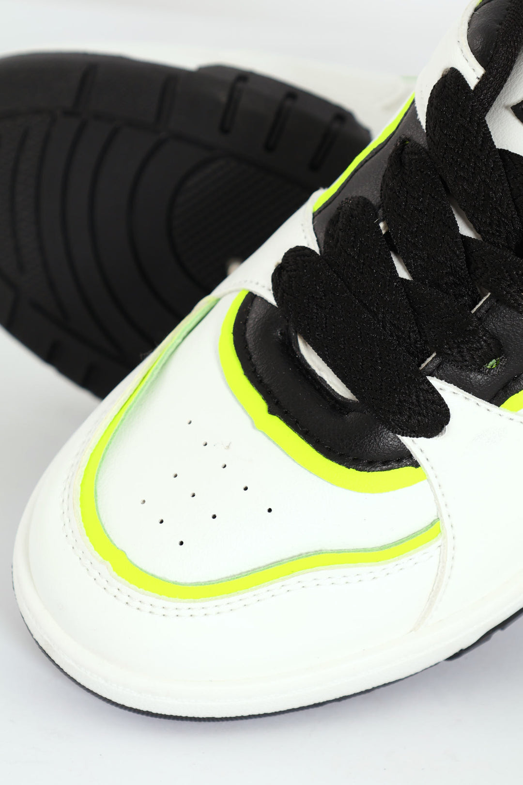 Boys Skater Sneaker - Black/White