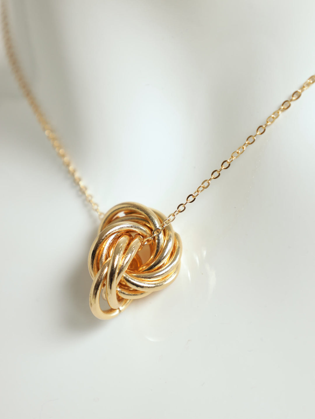 Pendant Necklace - Gold