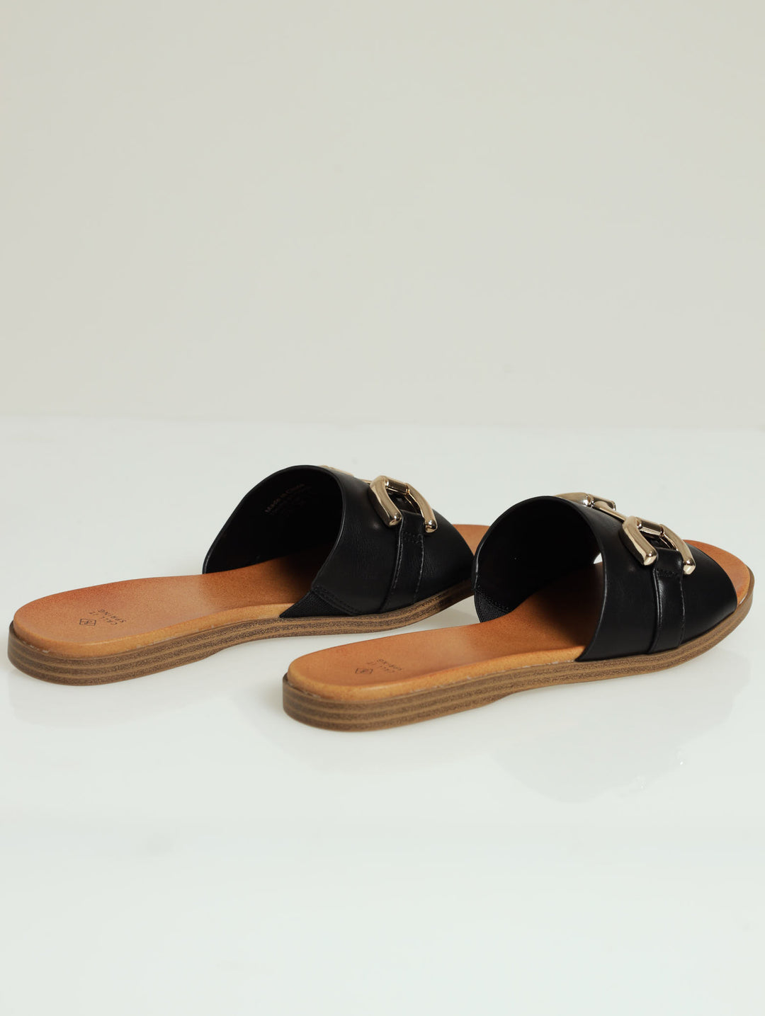 Phoeniix Push In Mule Sandal - Black