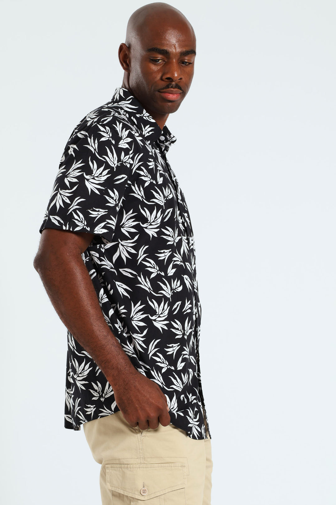 Leaf Print Shirt - Black