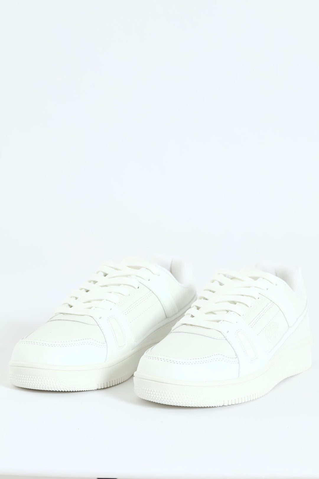 Panelled Closed Toe Lace Up Sneaker - White/White