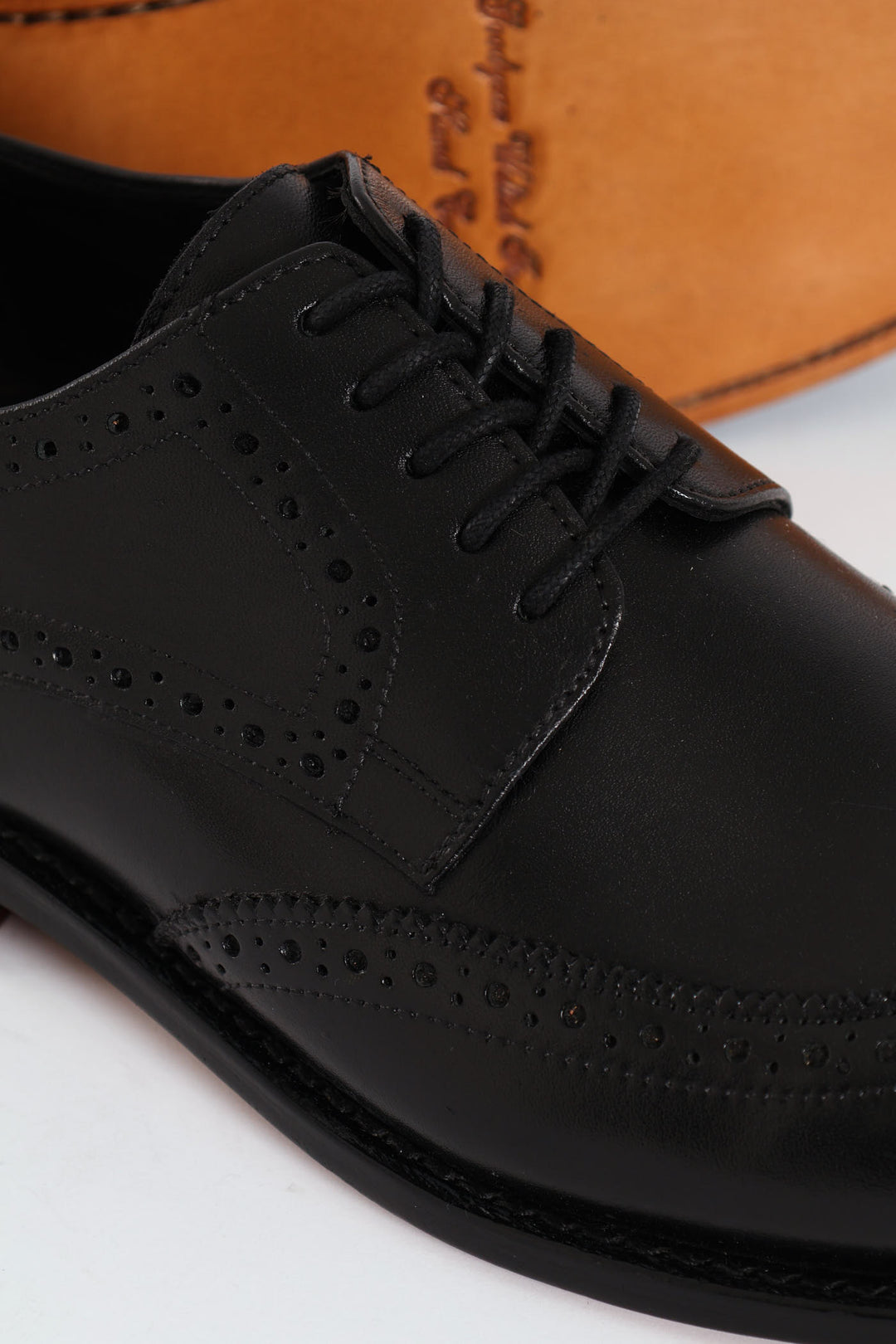 Wesley Brogue Apron Lace Up Derby Shoe - Black