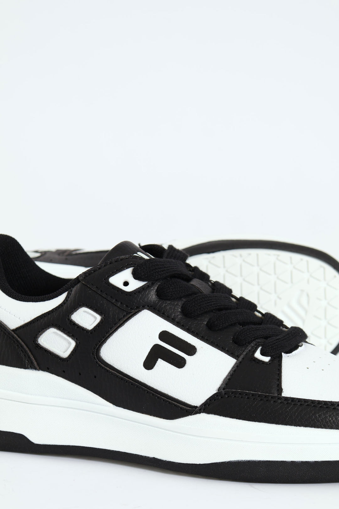 Owen Panel Block Lace Up Sneaker - Black/White