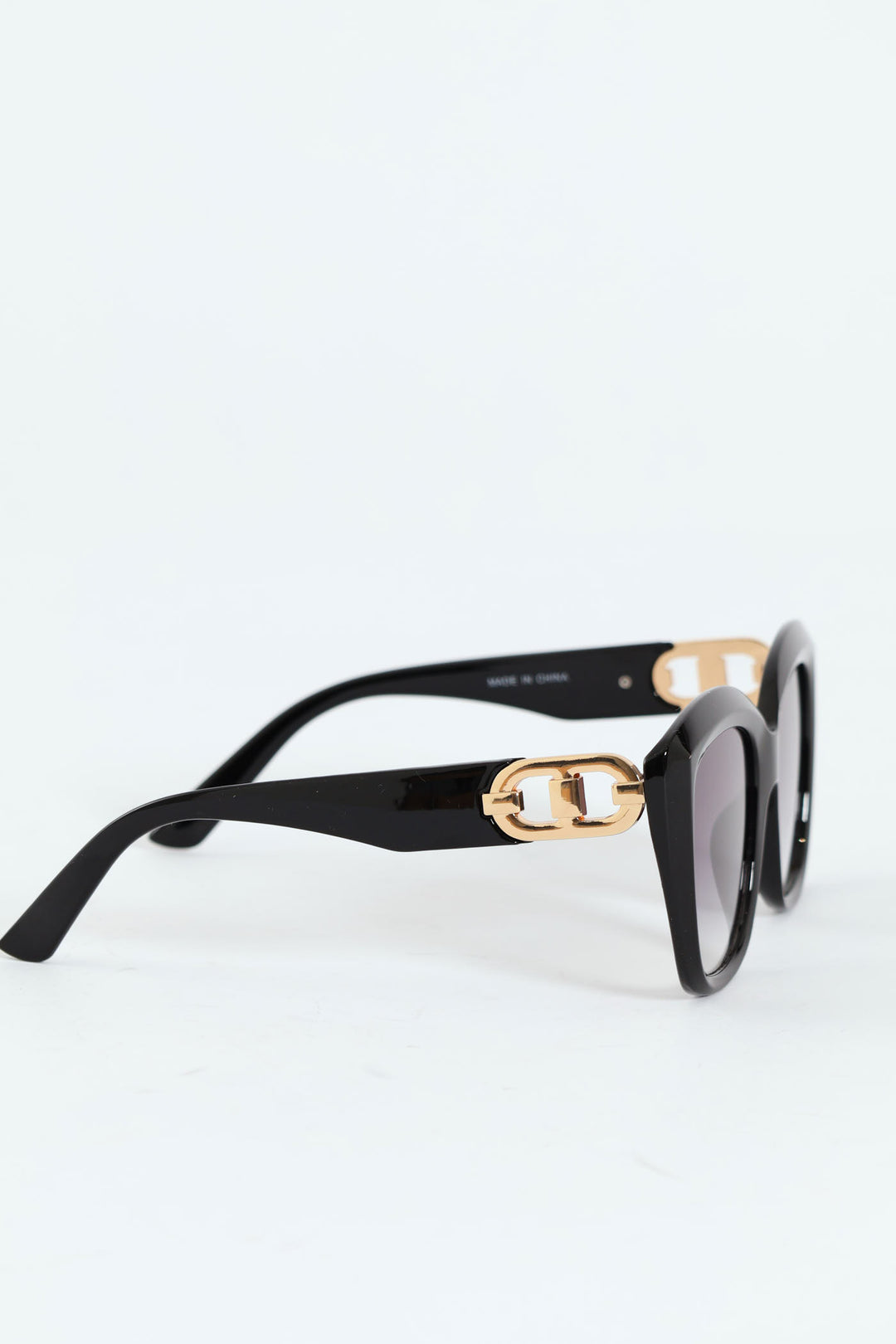 Rounded Cateye Gold Temple Detail Sunglasses  - Black