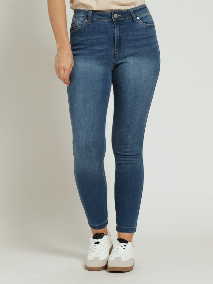 Push-Up Super Soft Premium Skinny Jean - Medium Wash