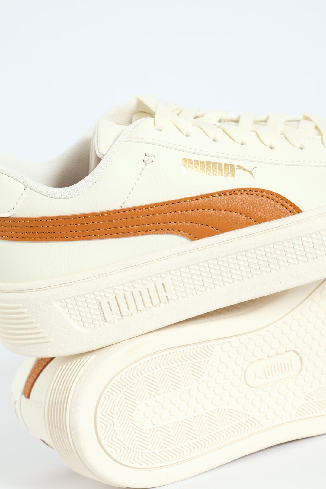 Smash Platform V3 Sneaker - Cream