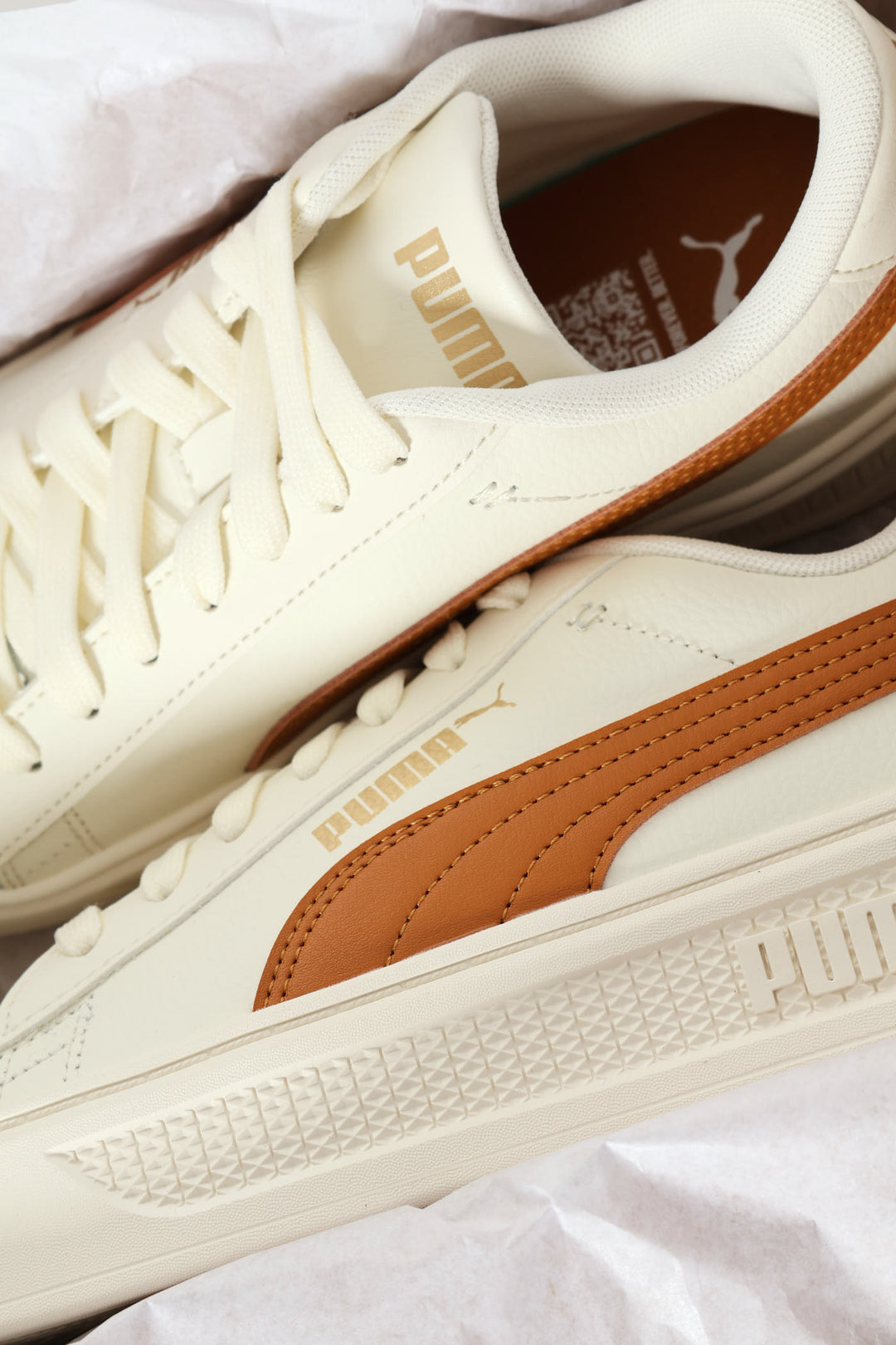 Smash Platform V3 Sneaker - Cream