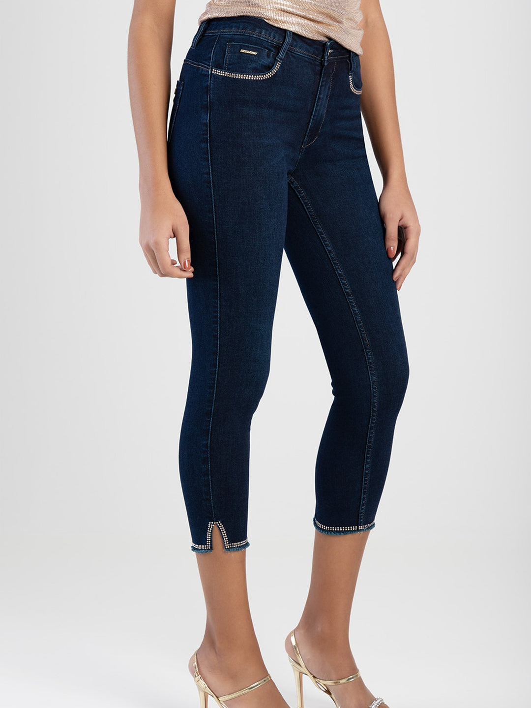 Axel Capri Denim Jeans With Pocket & Hem Detail - Black/Blue