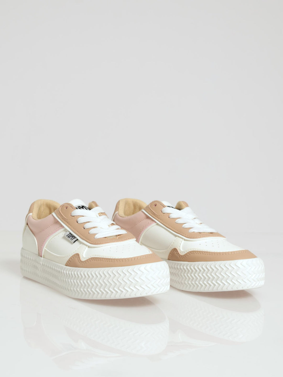 Rae Panelled Platform Lace Up Sneaker - White/Beige