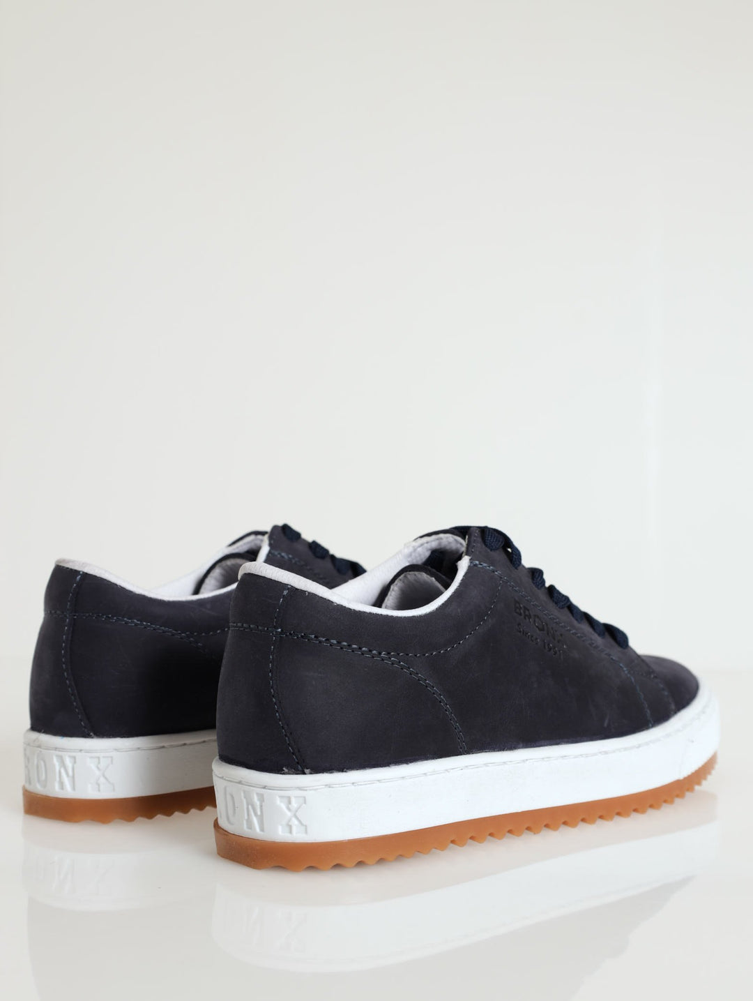 Disco Basic Sneaker - Navy/White