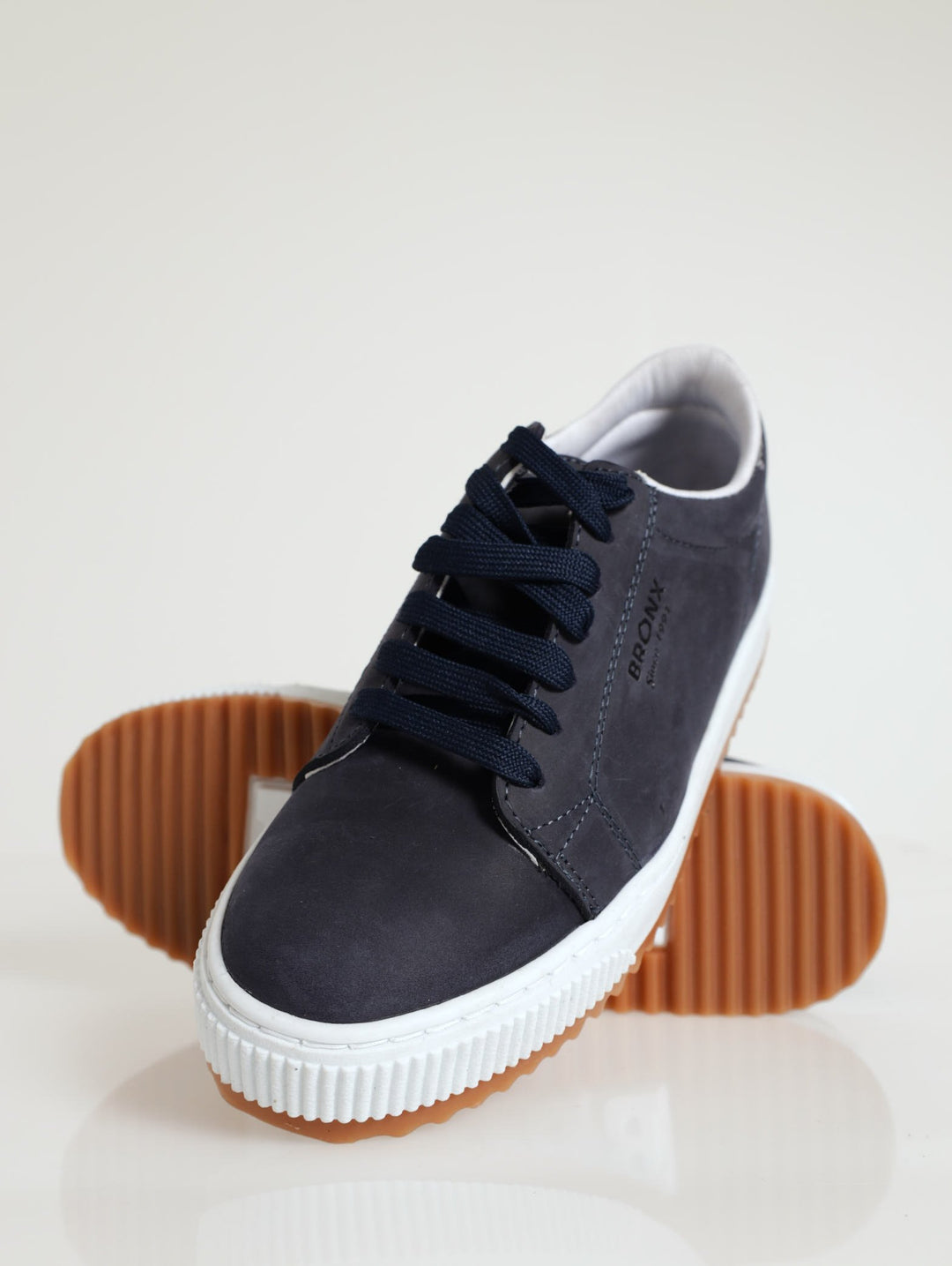 Disco Basic Sneaker - Navy/White