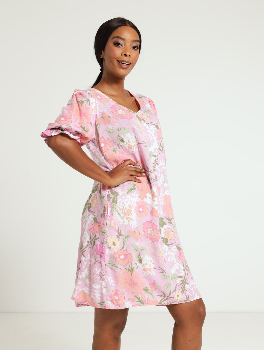 V-Neck Shift Dress With Shirred Cuff - Floral