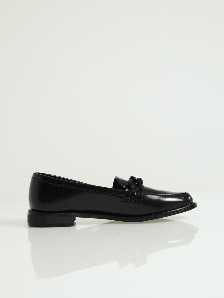 Loafer With Self-Colour Chain - Black