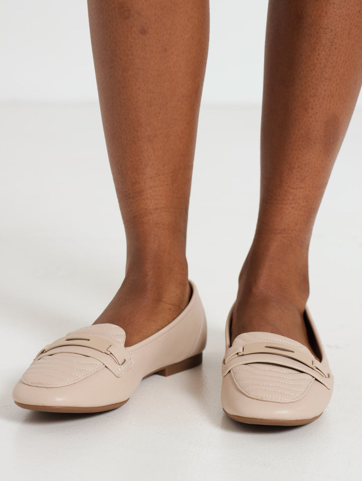 Romance Low Heel Loafer - Bone