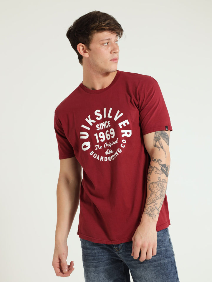 Circled Script Tee - Red