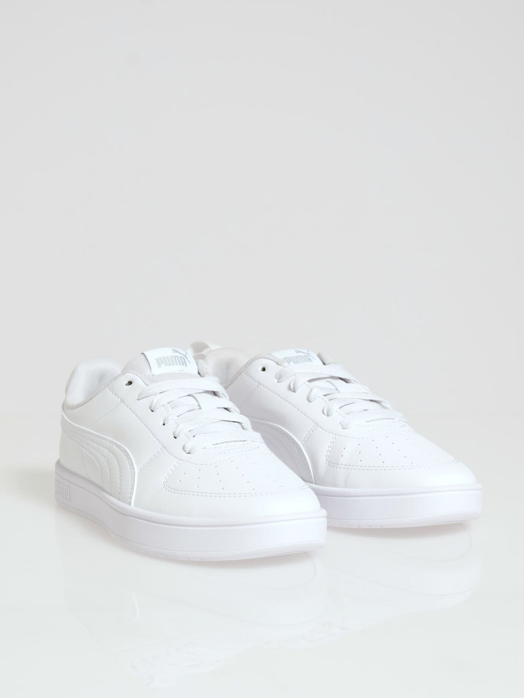 Rickie Low Cut Lace-Up Sneaker - White