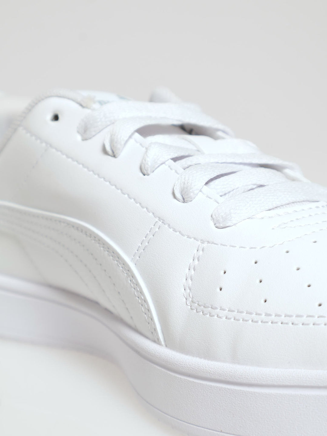 Rickie Low Cut Lace-Up Sneaker - White