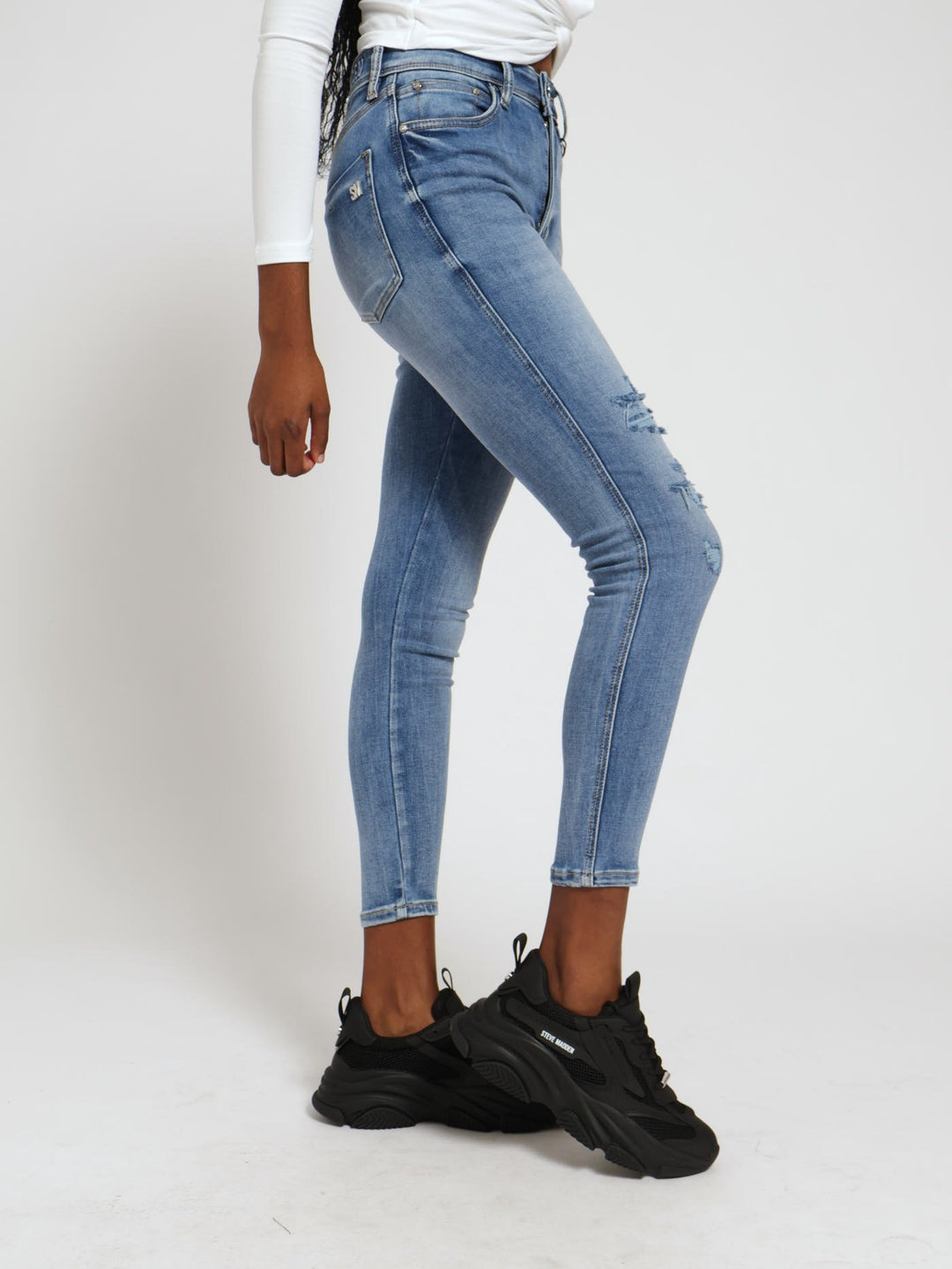 Eva Curvy Jean - Medium Wash