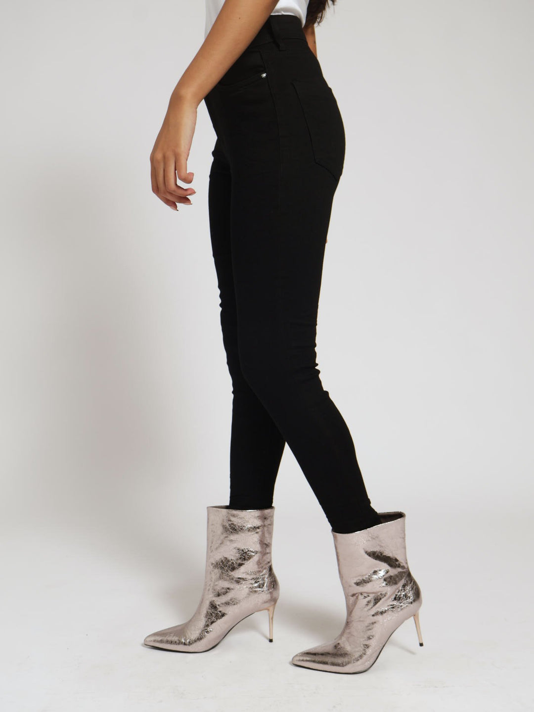 Eva Curvy Skinny Denim Jeans - Black