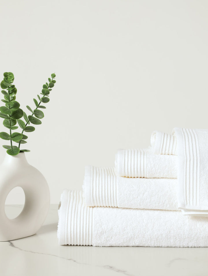 Ripple Border Signature Towels - White