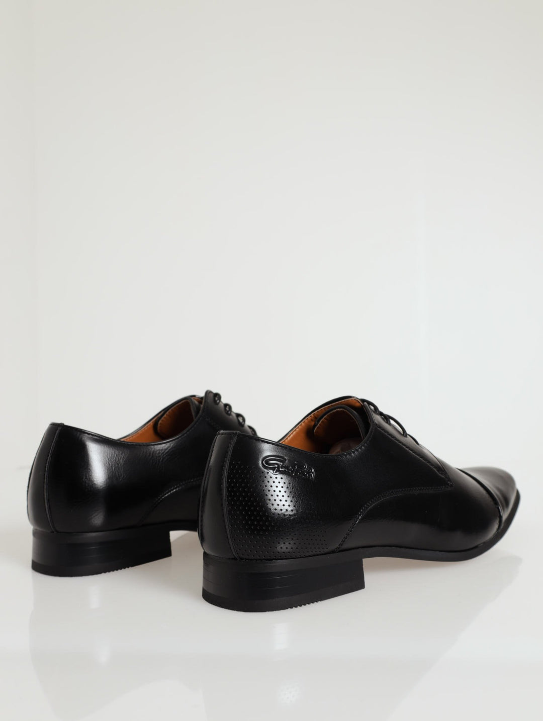 Plain Toe Cap With Punched Detail Shoe - Black