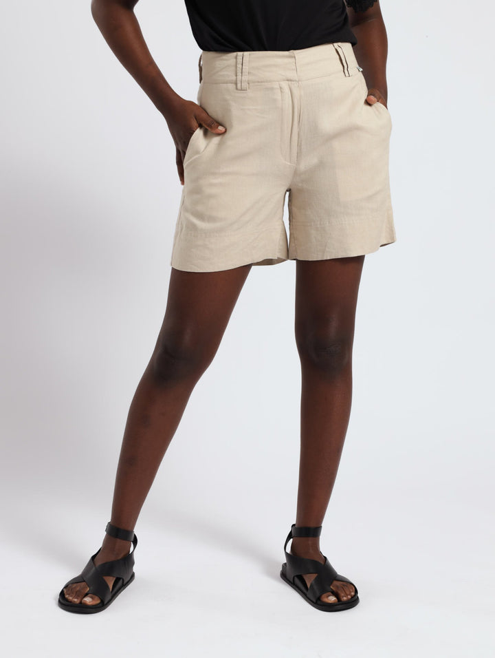 Soft Belted Shorts With Slanted Pockets - Sliver