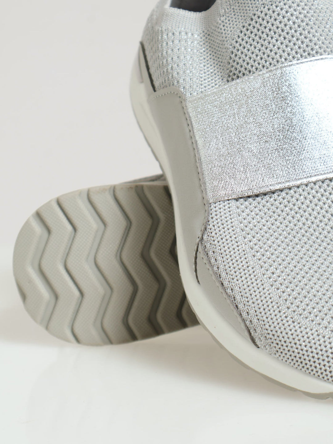 Flyknit Slip On With Wide Metallic Elastic Band - Silver Grey