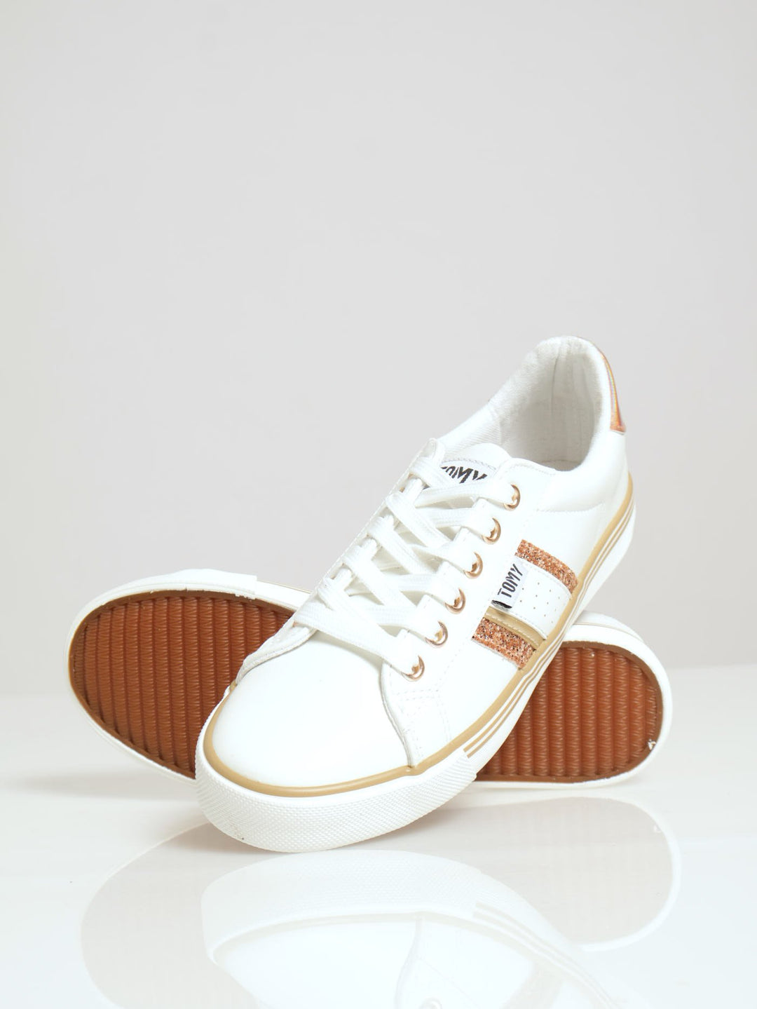 Lexi Panelled Low Cut Sneaker - White