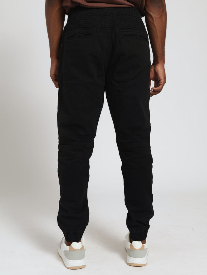 Pintuck Twill Cuffed Jogger - Black