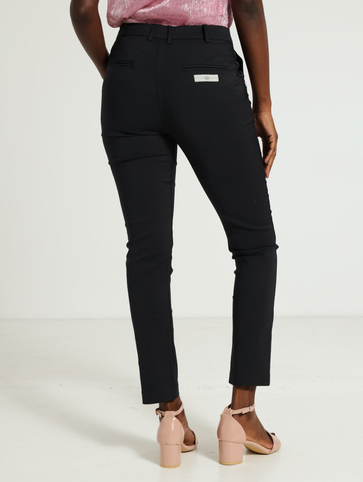 Stretched Twill Chino With Clip Label - Black