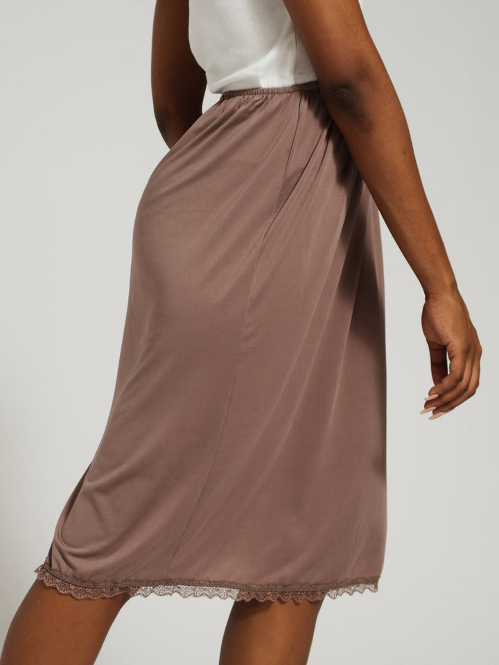 66cm Half Slip - Mocha