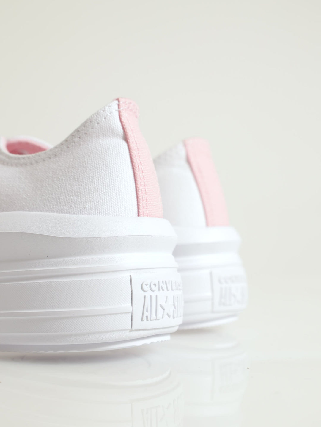 Ctas Move Comfort Sneaker - White/Pink