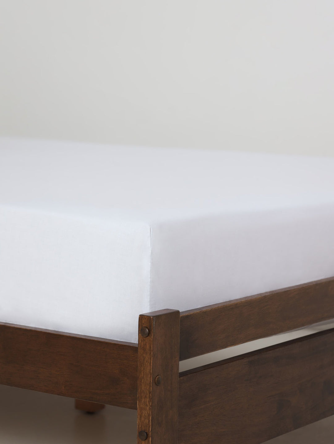 90gsm Microfibre Fitted Sheet - White