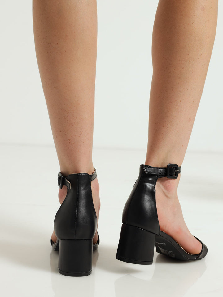 Closed Quarter Strap Block Heel - Black