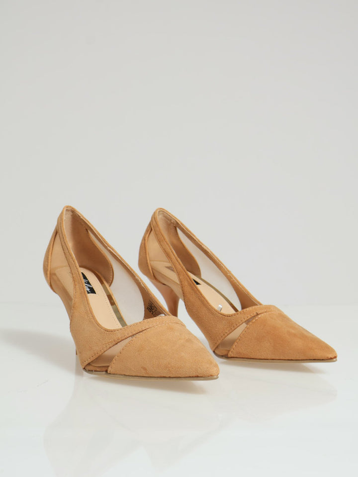 Mesh Insert Kitten Court Heel - Natural