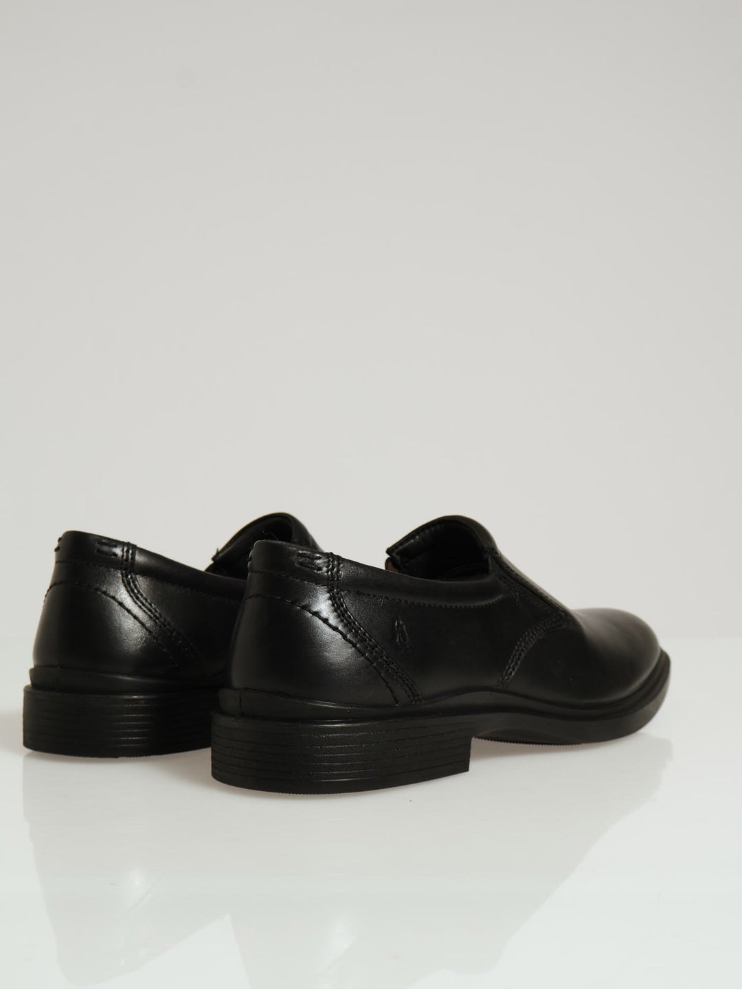 Leather Basic Slip On - Black