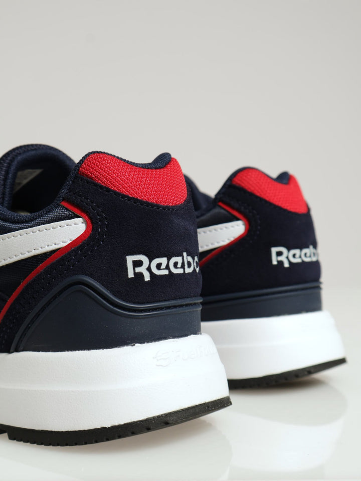 Retro Track Sole Closed Toe Lace Up Sneaker - Navy/White