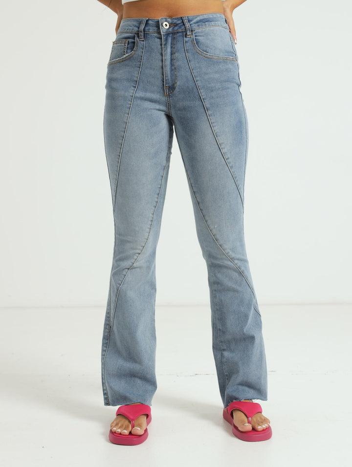 Seamed Raw Hem Flareleg Jean - Stonewash