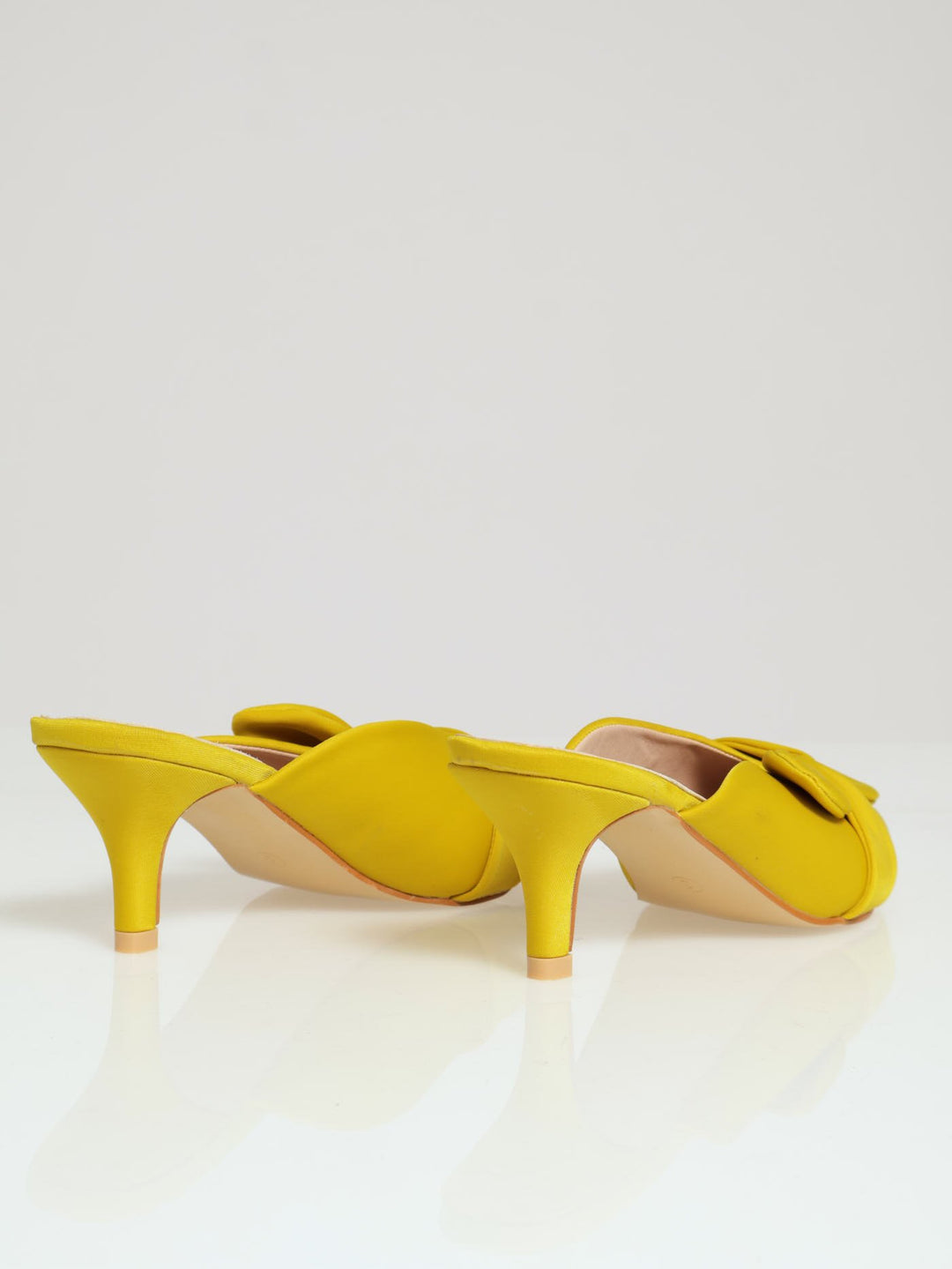 V-Cut Pointy Kitten Heel With Bow Trim - Chartreuse