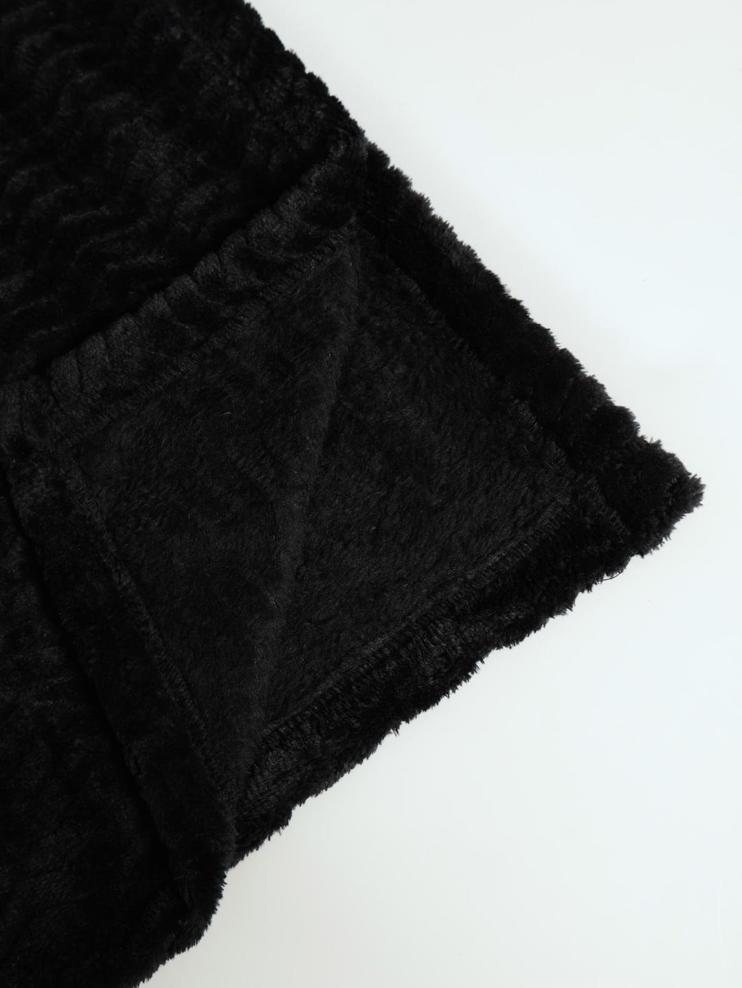 Zig Zag Flannel Blanket 125c152cm - Black