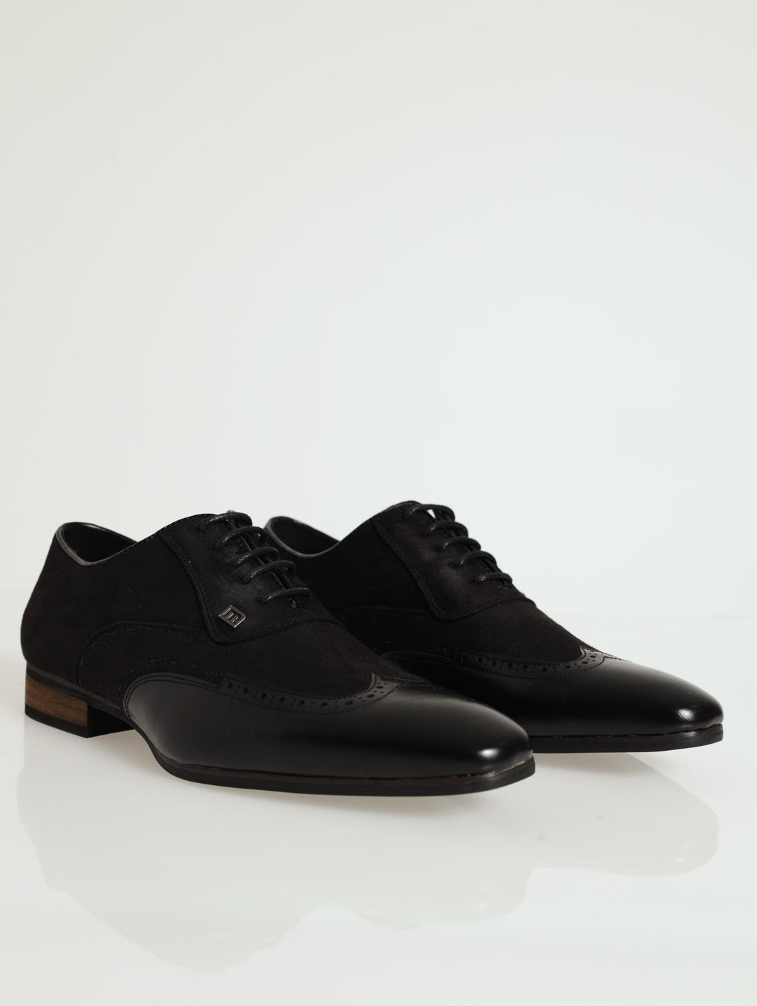 Magio 2Tone Wing Brogue Lace Up Derby - Black