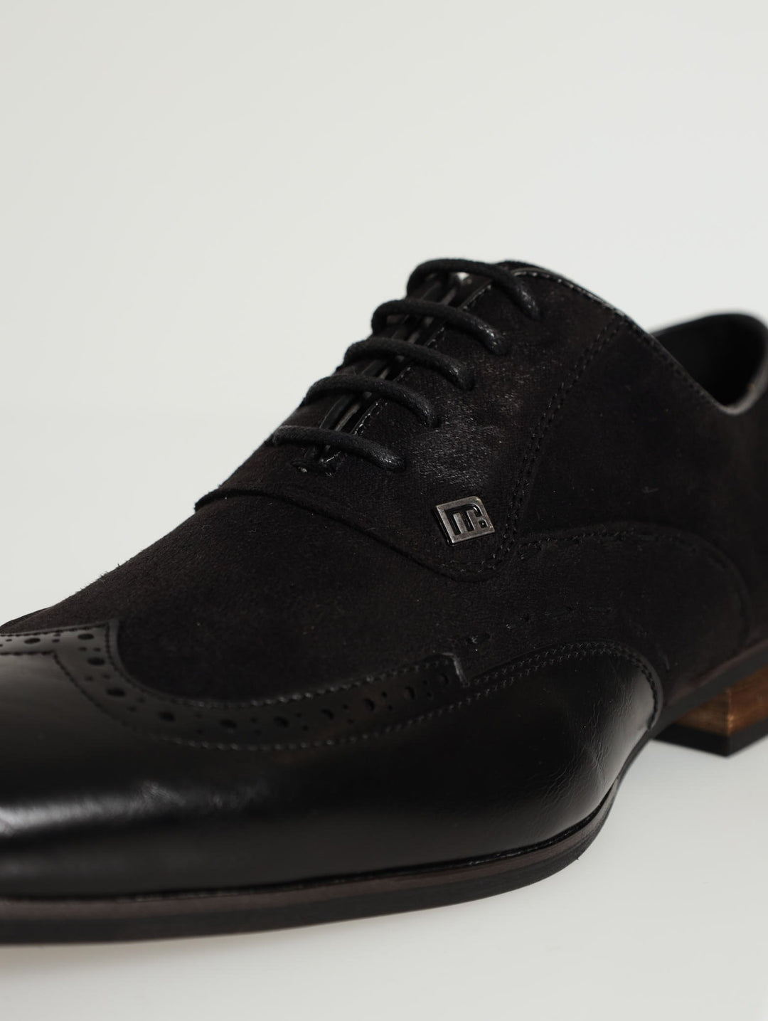 Magio 2Tone Wing Brogue Lace Up Derby - Black