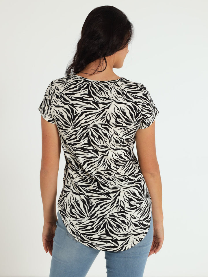 Zebra Pattern Pocket T-Shirt