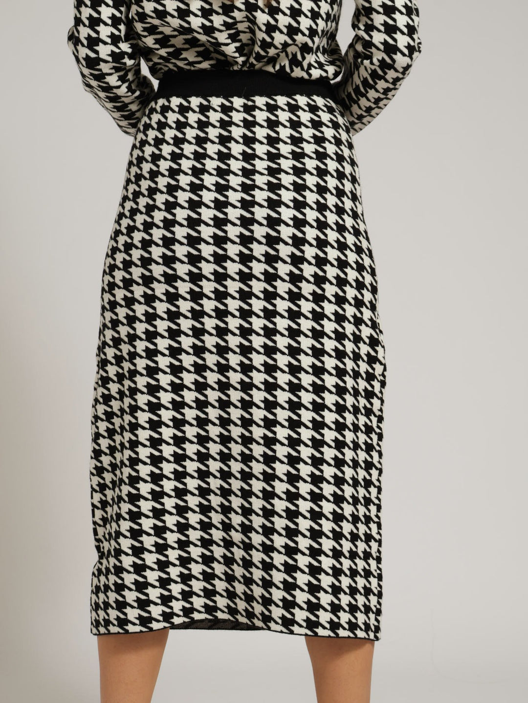 Houndstooth Knitwear Midi Skirt - Black/White