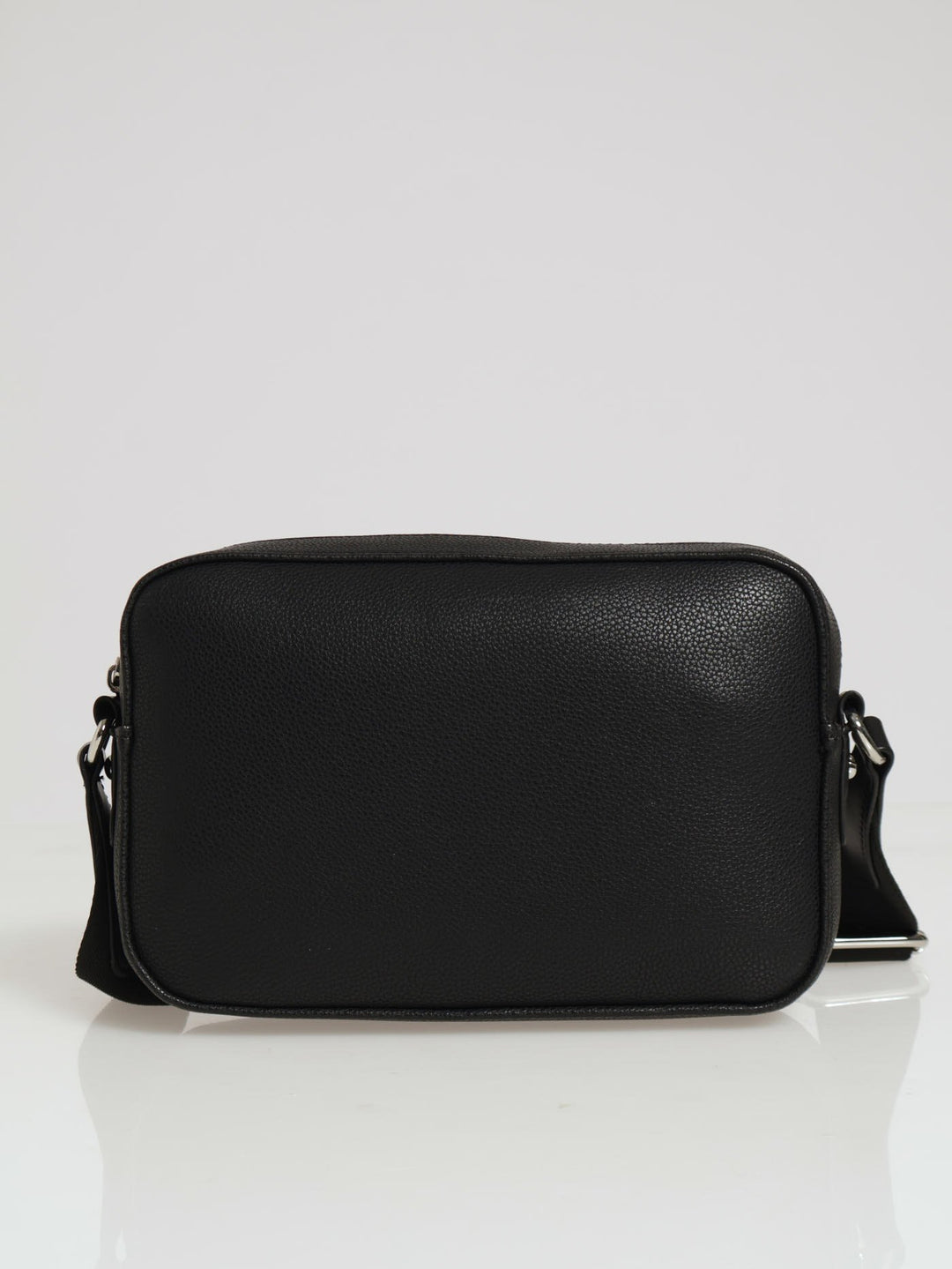 Lyon Camera Bag With Flap - Black