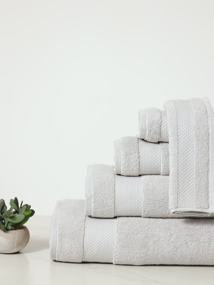 Zero-Twist Luxury Bath Towels - Silver