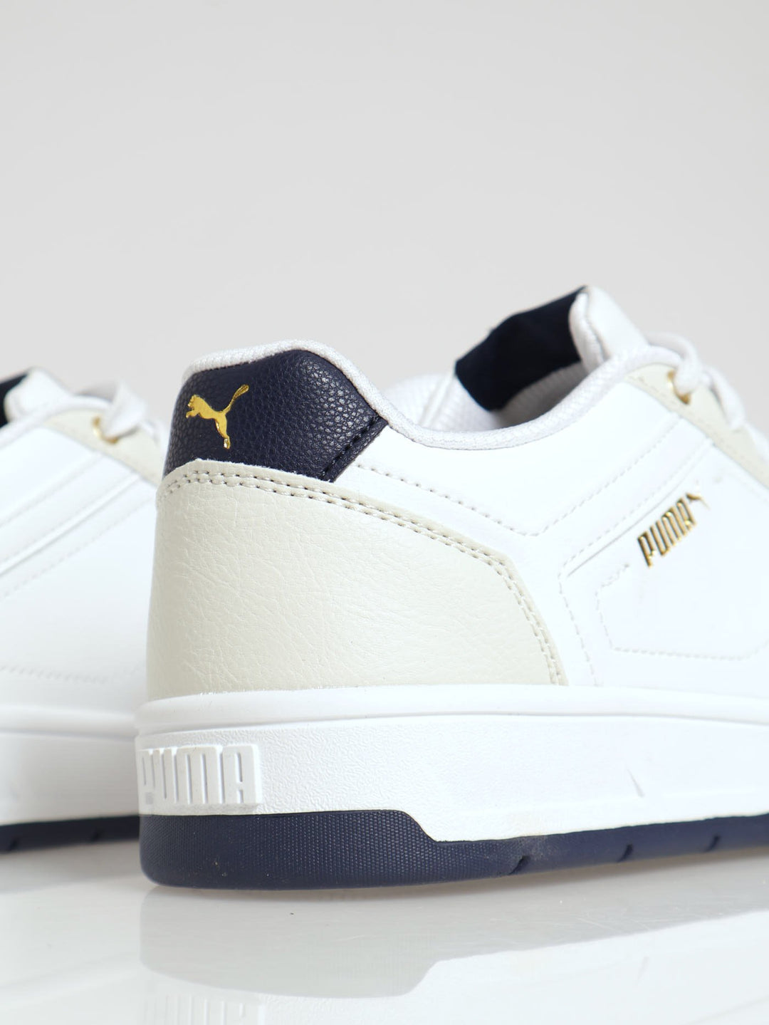 Court Classic Closed Toe Lace Up Sneaker - White/Navy